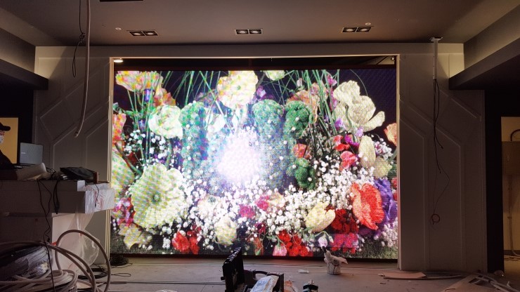 실내용 - 영등포 아무르 웨딩홀 200인치 풀컬러 LED 전광판 설치